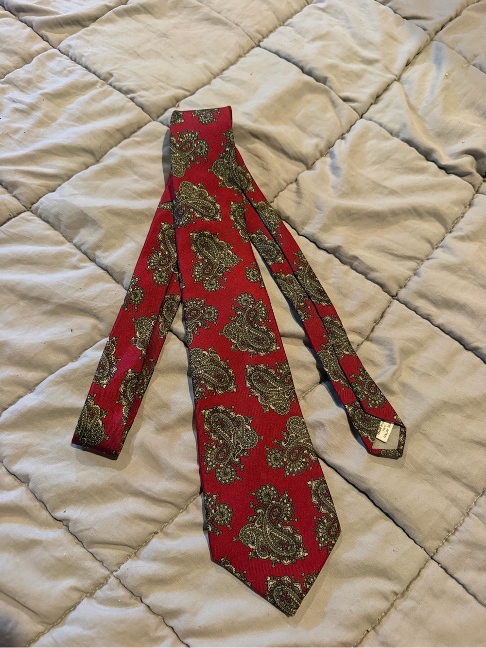 Classic Red Paisley Men's Tie - Elegant Formal Accent